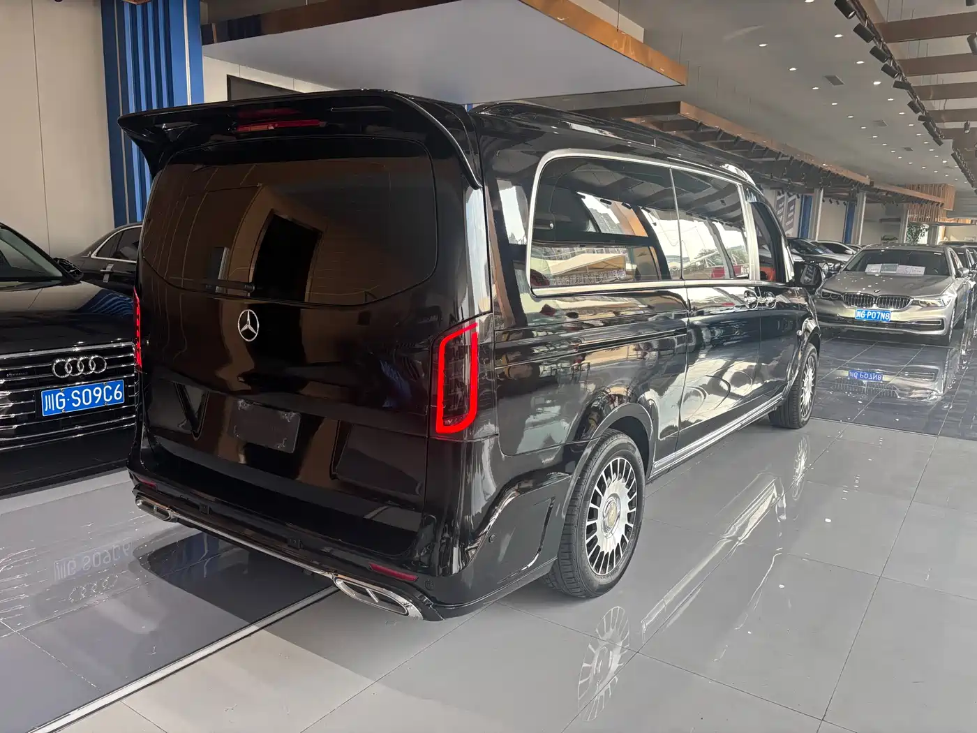 MERCEDES-BENZ VITO