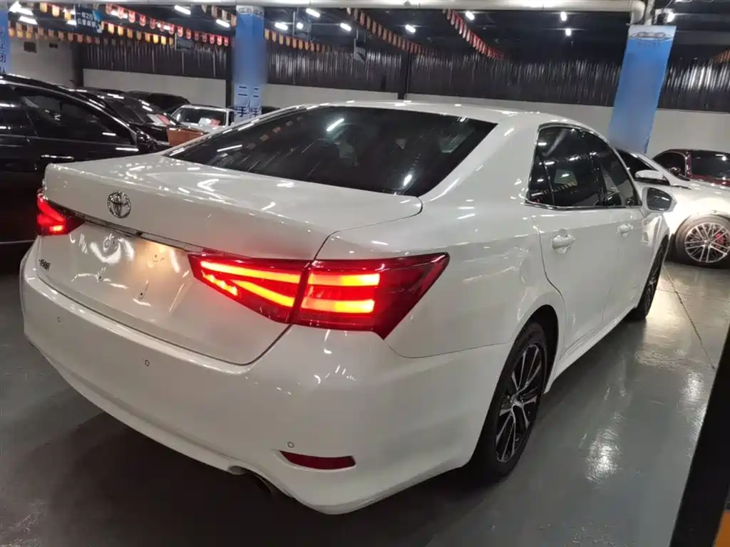 Toyota Crown 2018 2.0T Fashion Edition фото 7