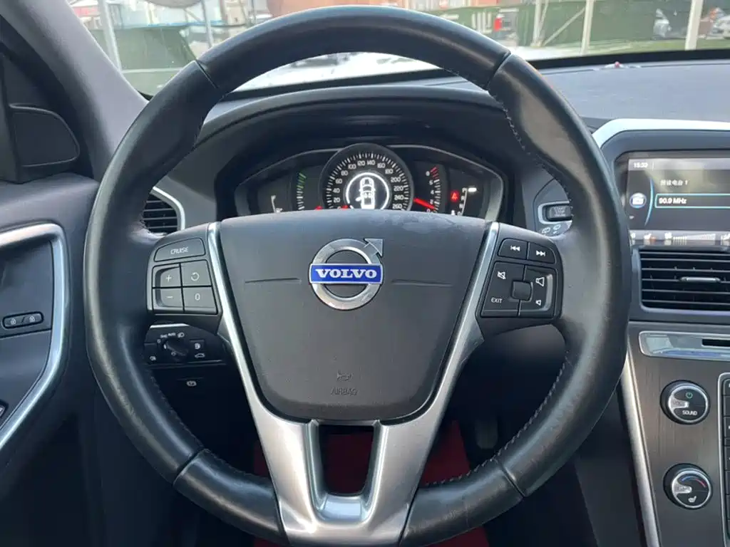 2014 Volvo XC60 (Import)