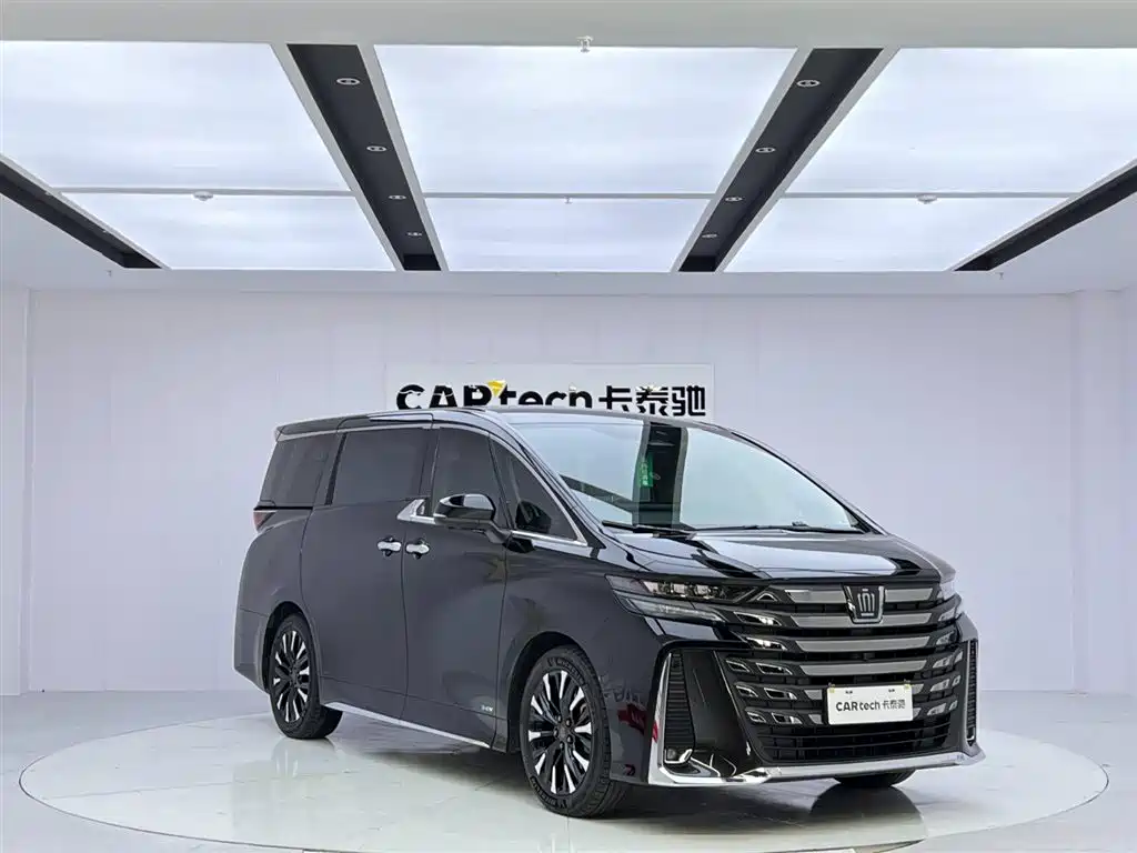 Toyota Vellfire 2024 Crown Hybrid 2.5L Executive Premium Edition фото 7