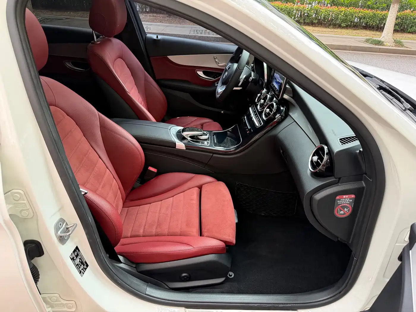 Mercedes-Benz C-Class 2017 C 200 Sport фото 16