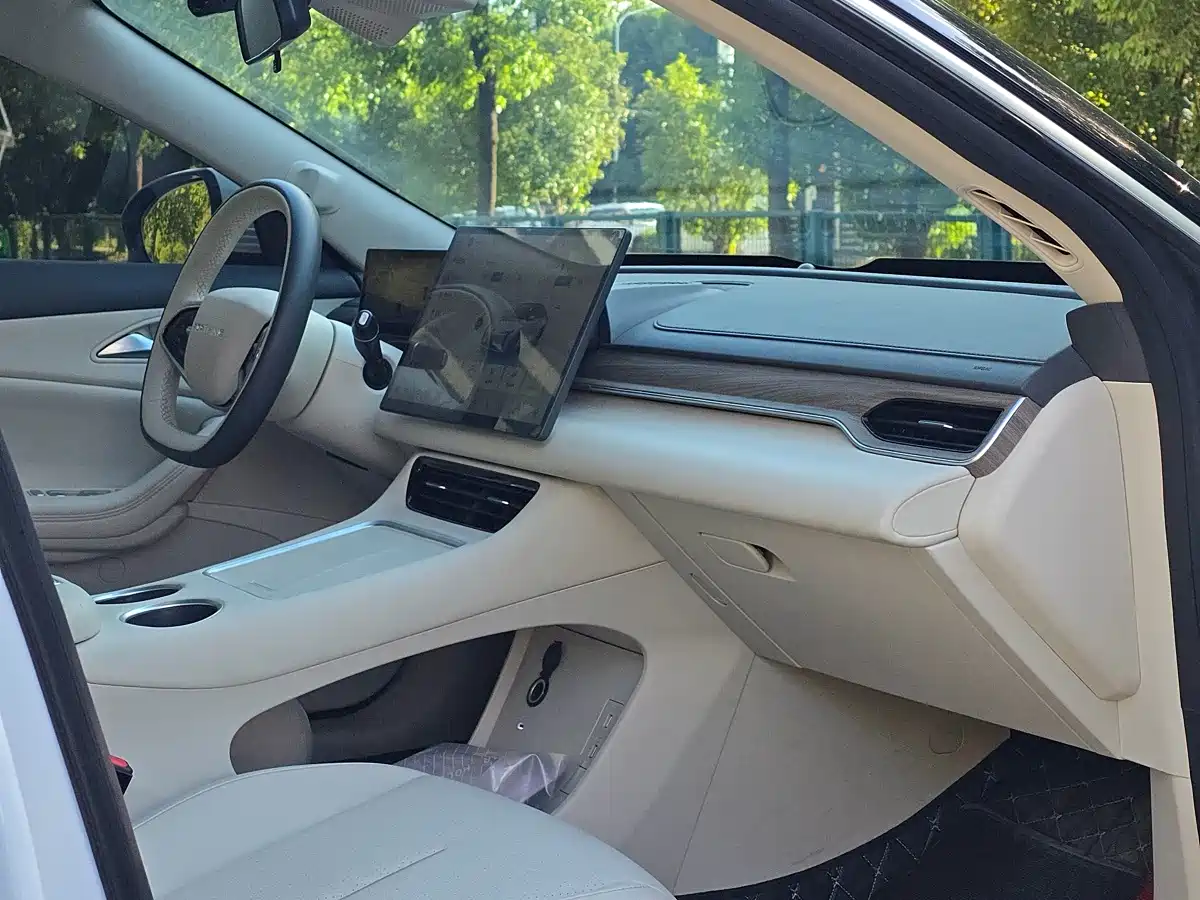Dongfeng Fengxing Stellar S7 2024 2024 555 Luxury Edition