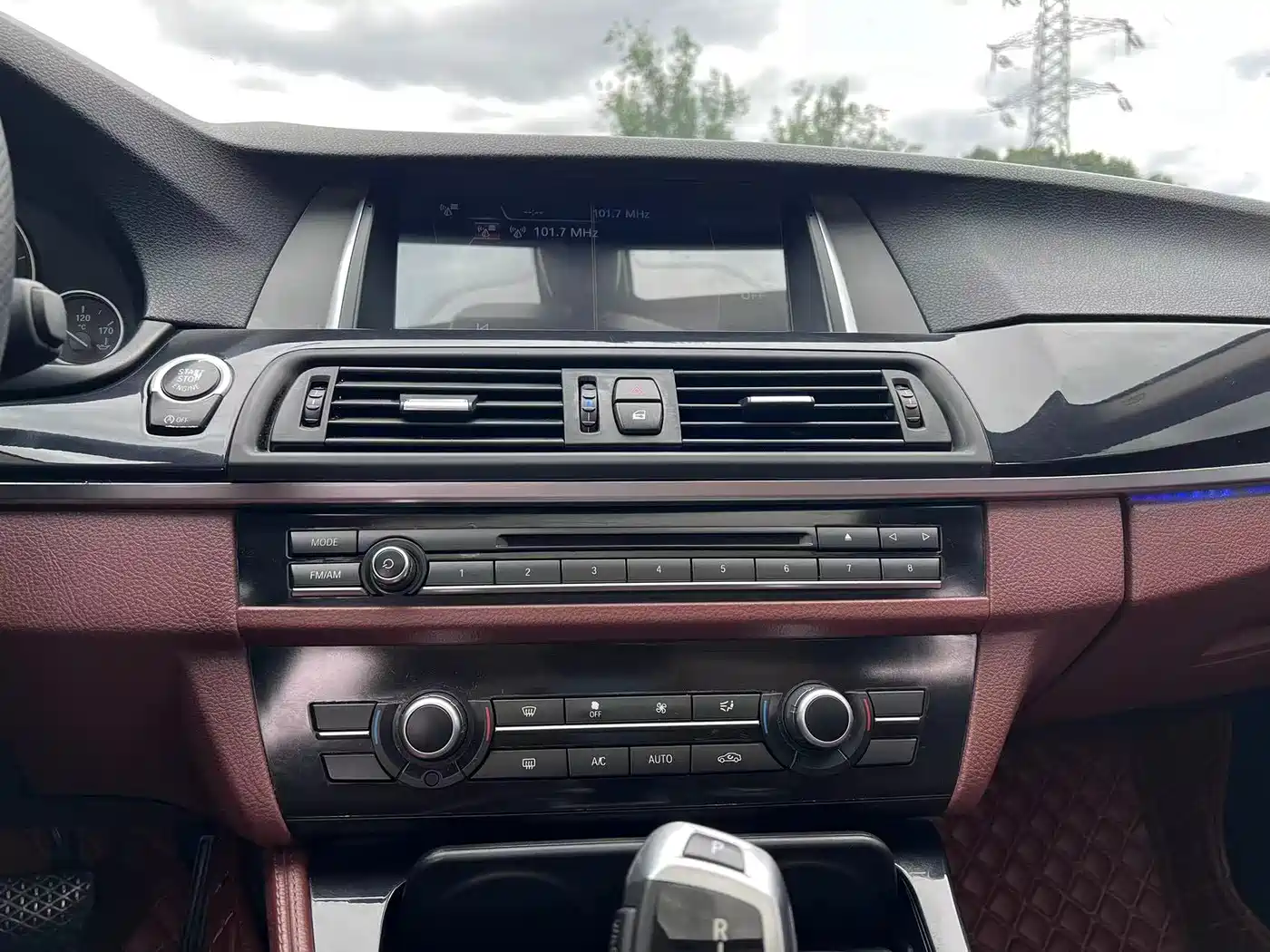 BMW 5 Series 2014 520Li Elegance фото 13