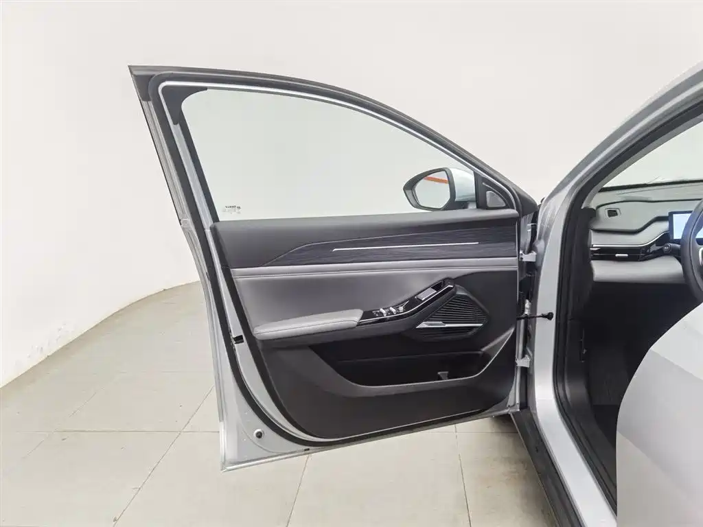 GEELY GALAXY GALAXY L6