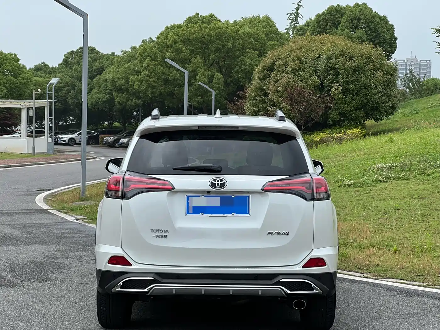 Toyota RAV4 Rongfang 2016 2.0L CVT 2WD Comfort (China V) фото 6