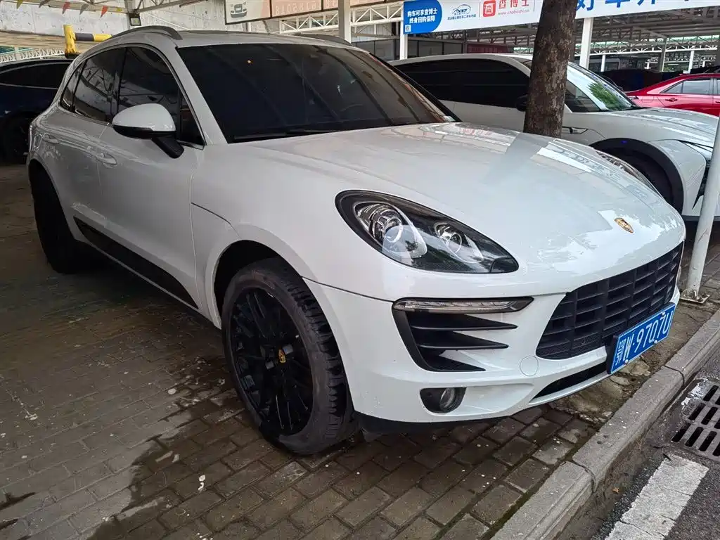Porsche Macan 2017 Macan 2.0T фото 3