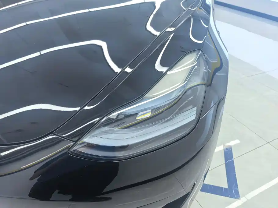 Фото 5 - Tesla Model 3