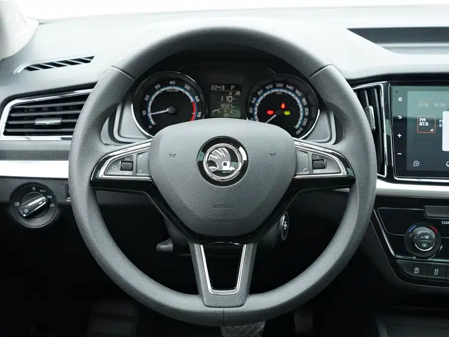 Škoda Kamiq 2023 Facelift 1.5L Auto Comfort Edition фото 31