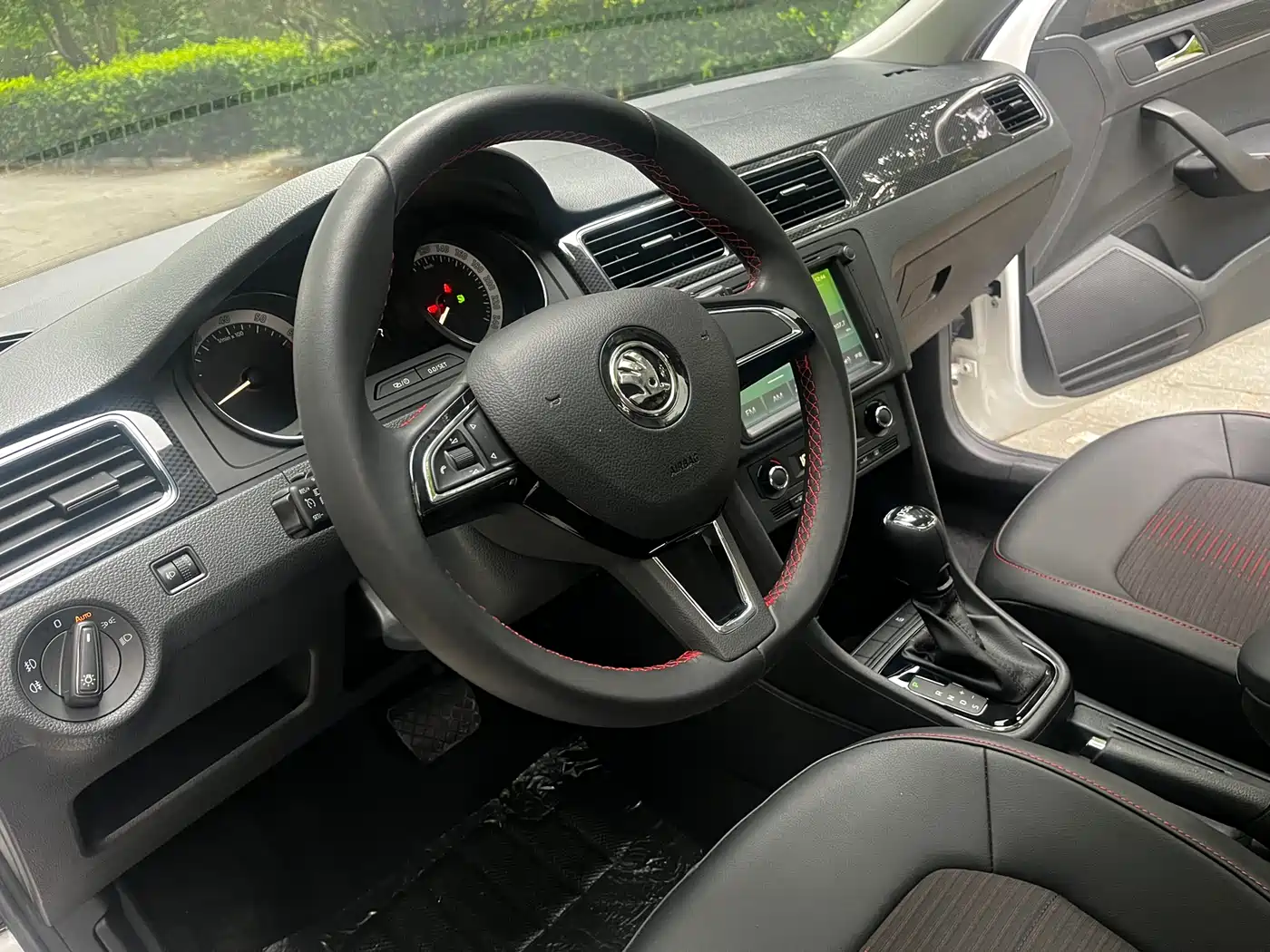 Škoda Skoda Rapid Spaceback 2018 TSI230 DSG Sport Edition фото 7