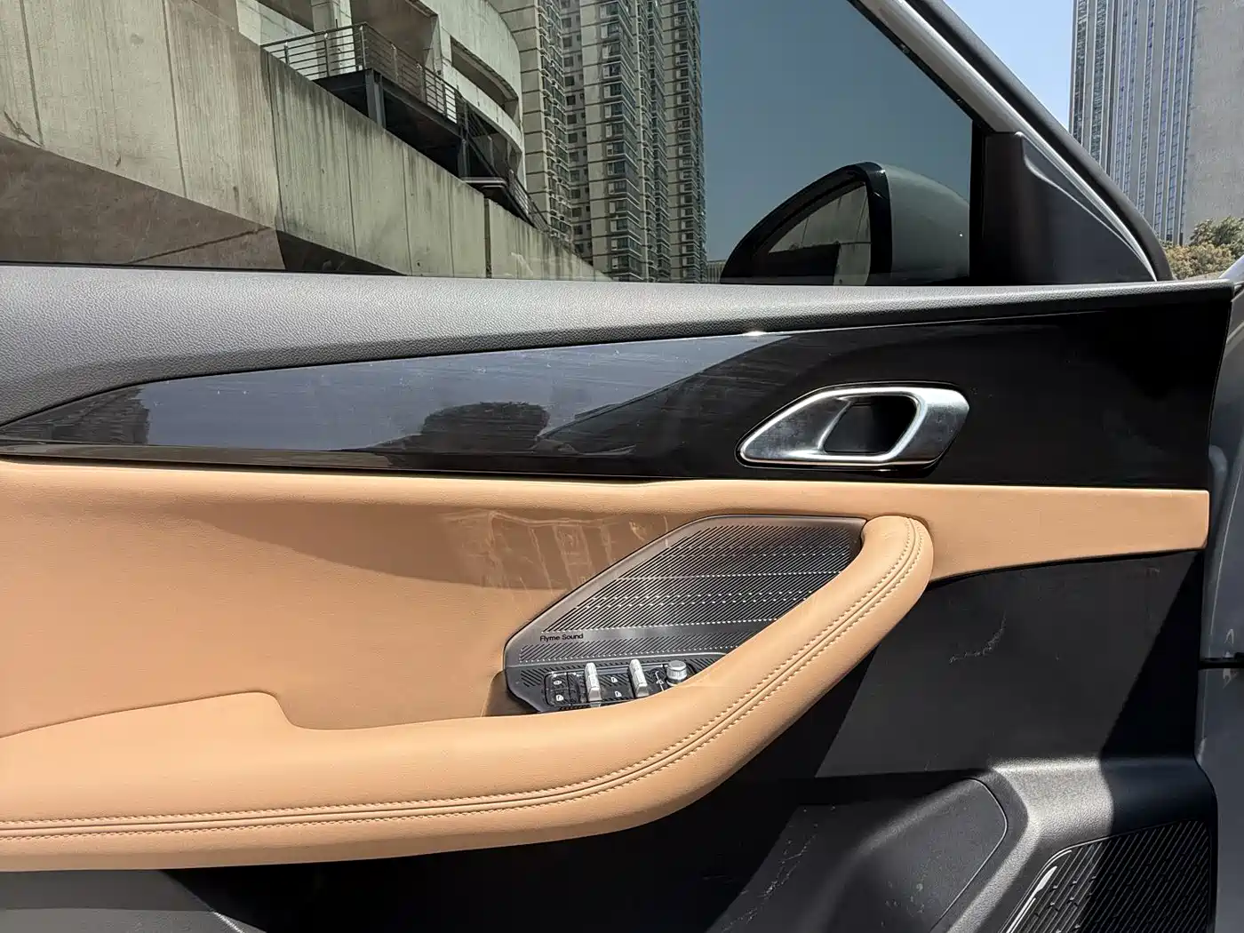 Geely Galaxy Galaxy A7 2025 EM-i 150km Explorer+ Edition фото 17