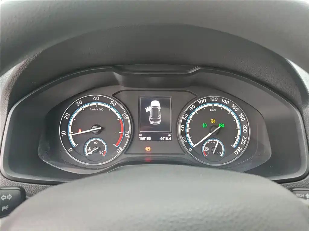 Škoda Karoq 2019 TSI280 Smart Drive Premium Edition China V фото 8