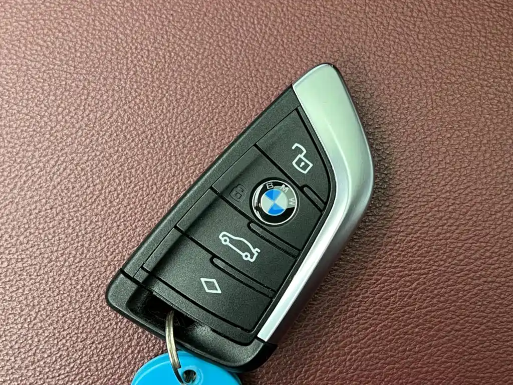 Photo 18 - BMW 3 Series