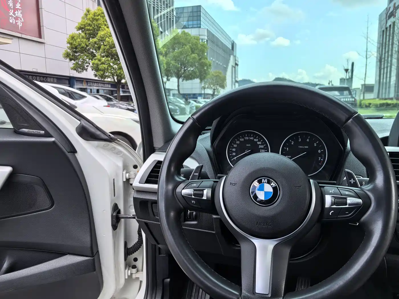 BMW 1 Series (Import) 2013 Facelift 116i Leading Model фото 10