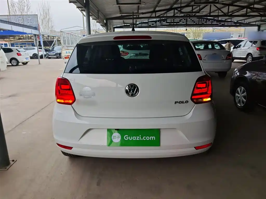 Volkswagen Polo 2016 1.4L Automatic Trend фото 6