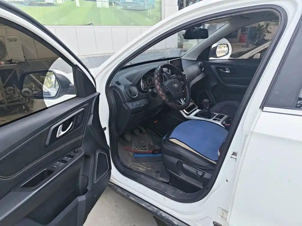 Besturn X40 2019 2019 1.6L Manual Luxury China VI