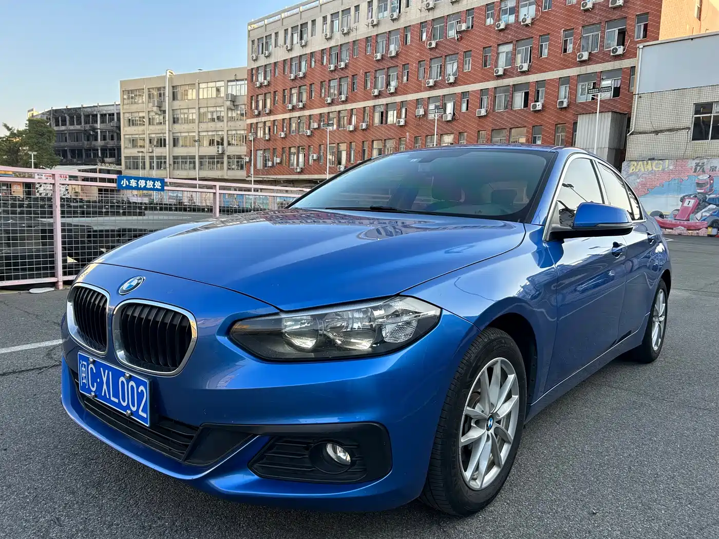 BMW 1 Series 2018 118i Fashion Edition фото 3