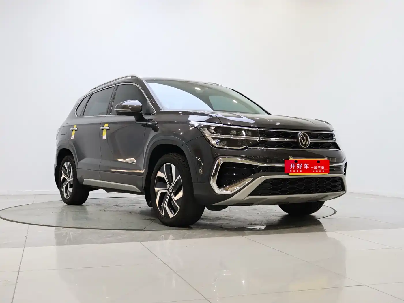 Volkswagen Tharu 2024 300TSI 2WD Moon Premium Edition фото 6