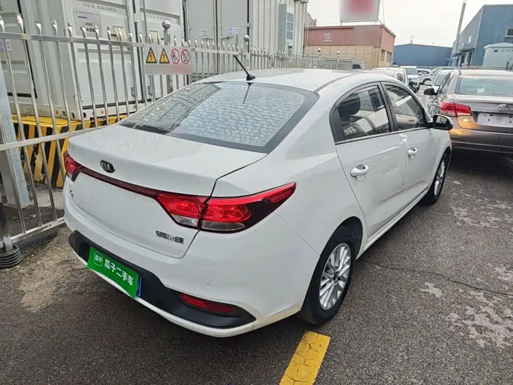 Kia K2 2018 2017 Sedan 1.4L MT 15th Anniversary Special Edition GLS