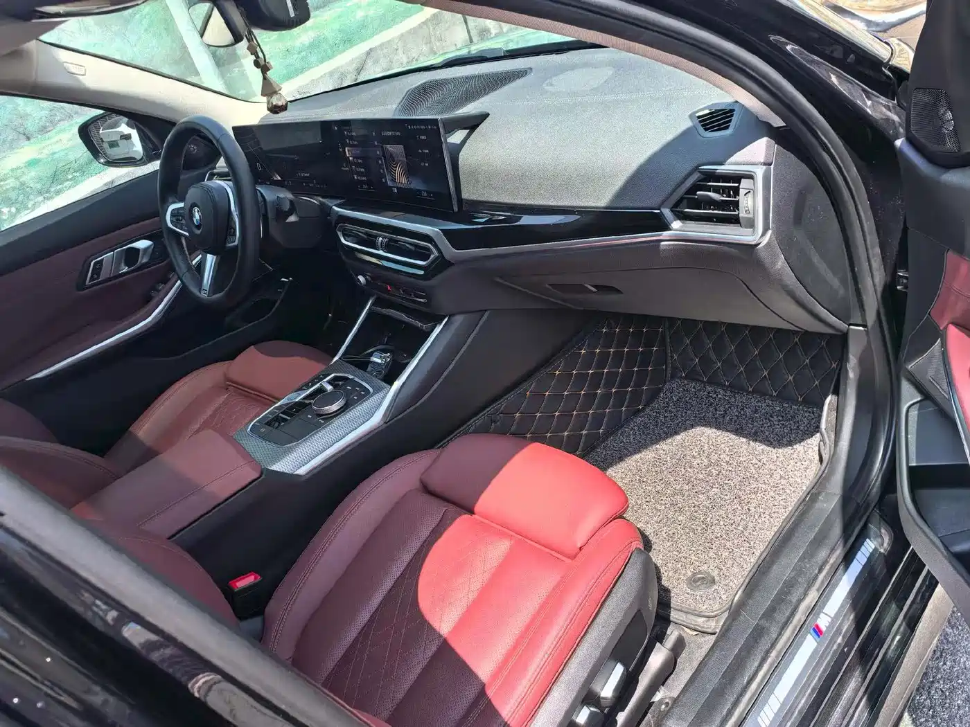 BMW 3 Series 2023 325Li M Sport Black Night Package фото 8