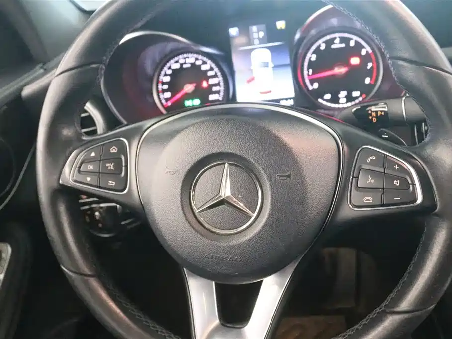 Mercedes-Benz GLC 2018 GLC 260 4MATIC Luxury фото 6