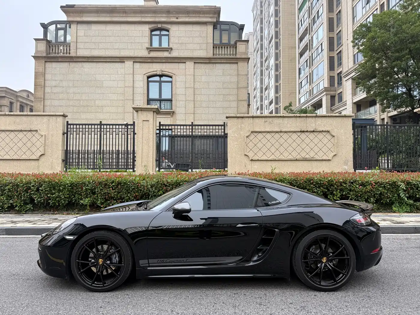 Porsche 718 2019 Cayman T 2.0T фото 8