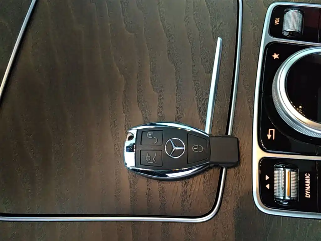 Mercedes-Benz GLC 2018 Facelift GLC 300 4MATIC Dynamic фото 9