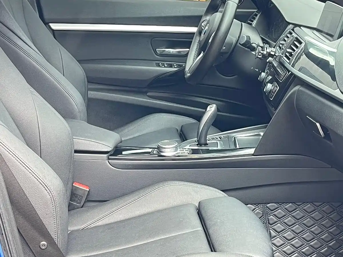 BMW 3 Series GT 2019 320i M Sport Package фото 9