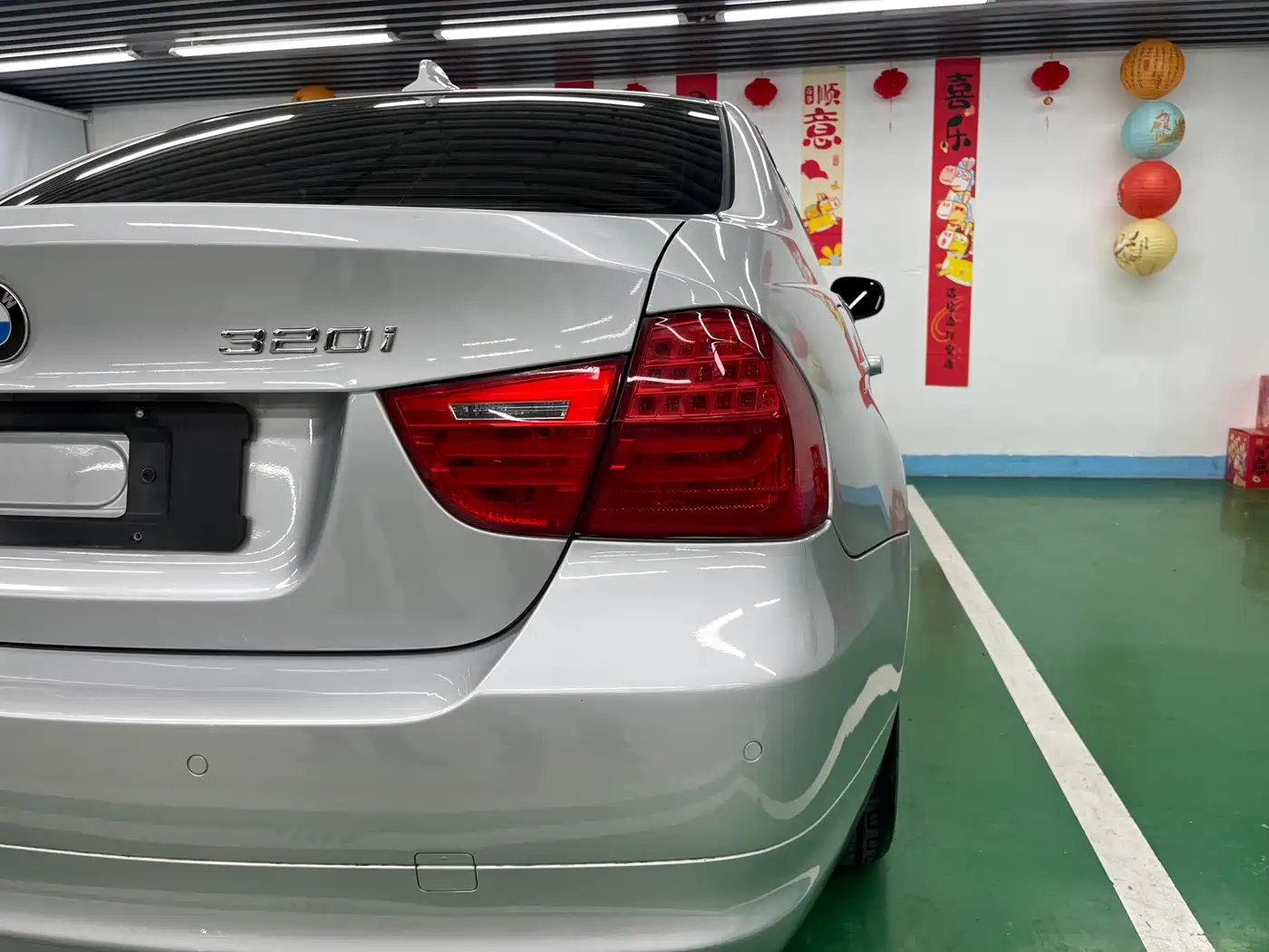 BMW 3 Series 2011 320i Luxury фото 30