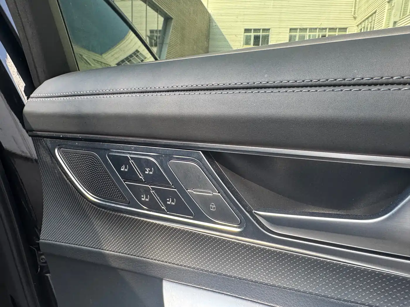 Audi A6L 2024 55 TFSI quattro Exclusive Dynamic фото 9