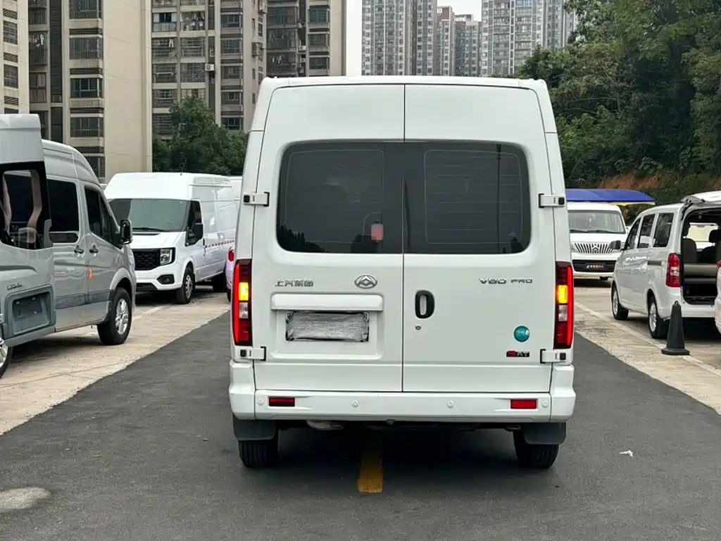 Maxus Xintu V80 2025 2025 PRO Aoyun 2.0T AMT Long Wheelbase Medium Roof 6/7/8/9-Seater