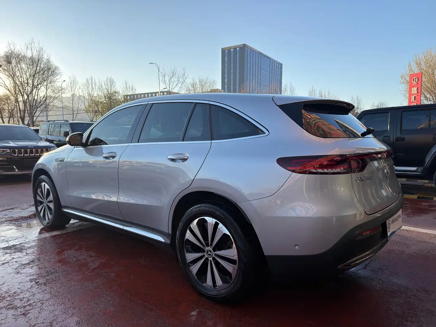MERCEDES-BENZ EQC
