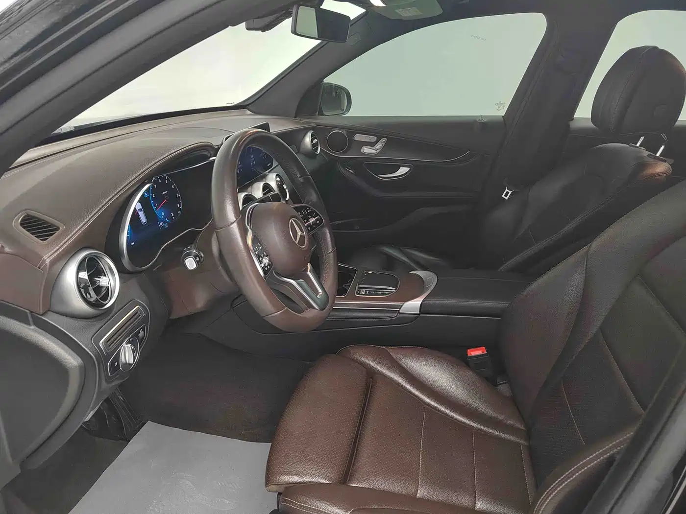 Mercedes-Benz GLC 2020 Facelift GLC 260 L 4MATIC Luxury фото 10