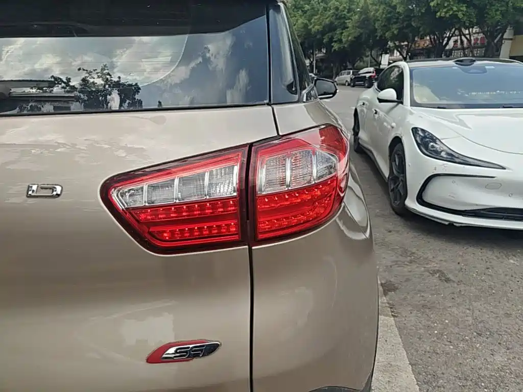 Leopaard CS9 2018 2018 1.5T CVT Energetic Edition