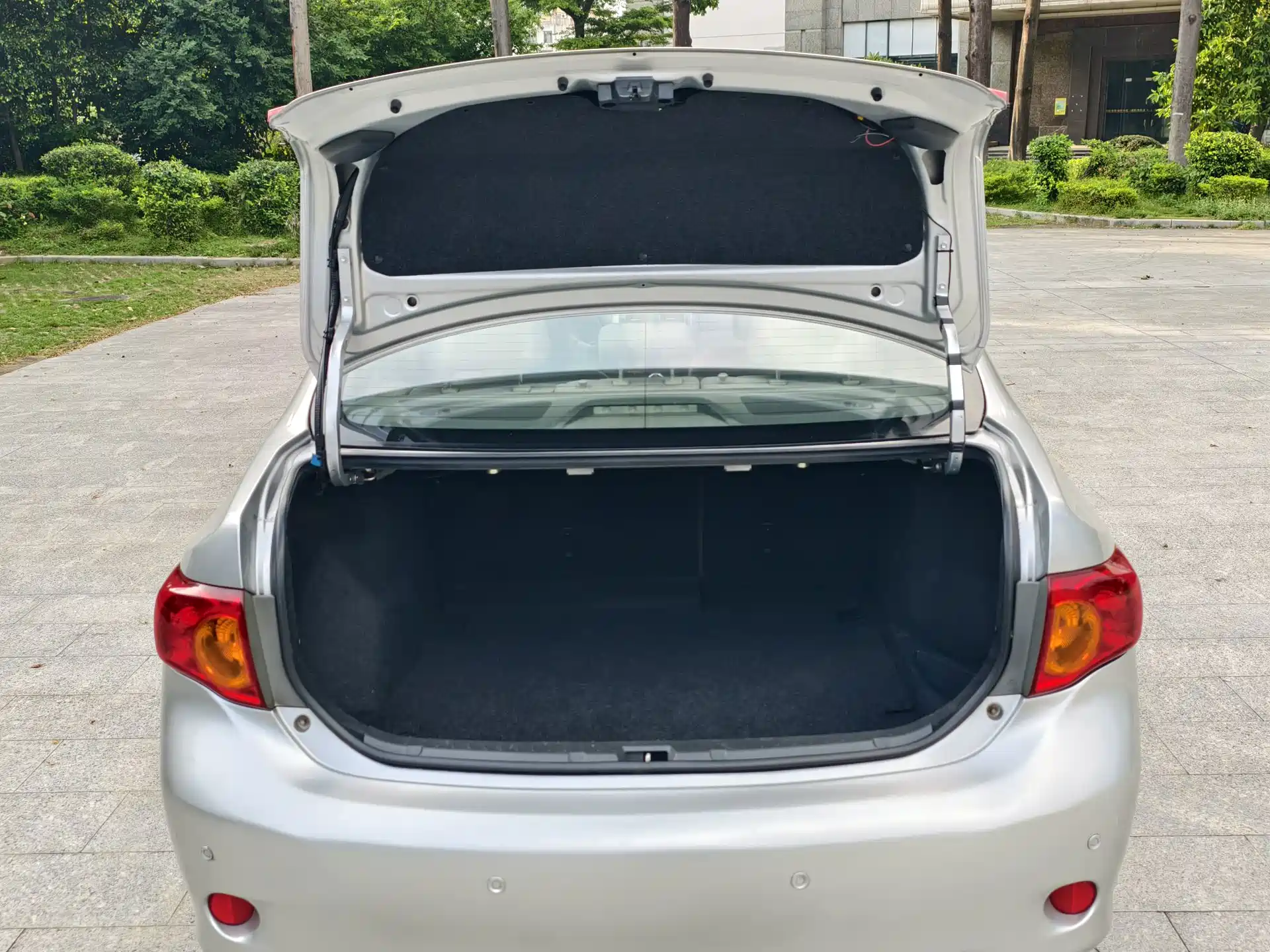 Photo 13 - Toyota Corolla