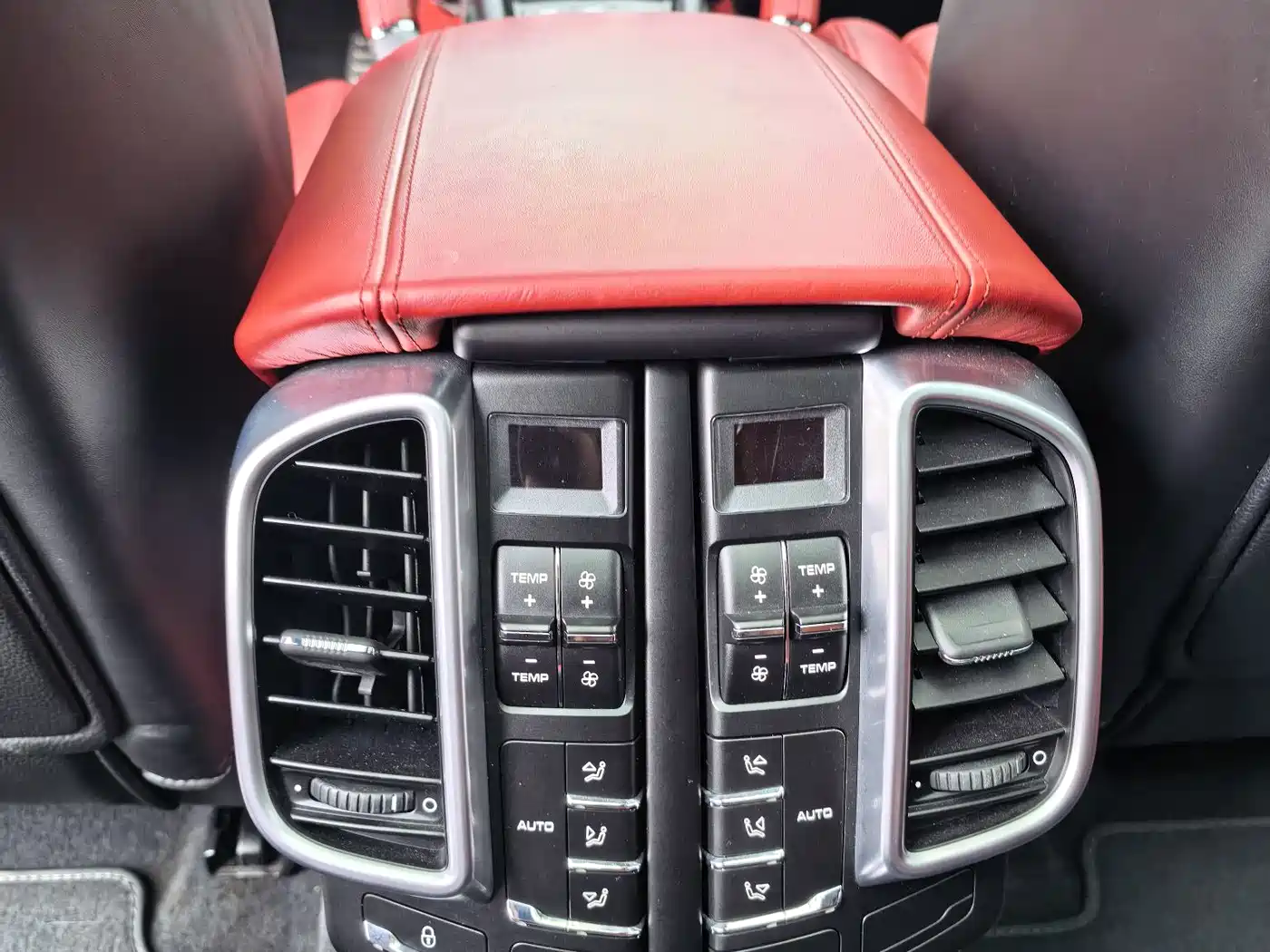 Porsche Cayenne 2015 Cayenne Turbo 4.8T фото 21