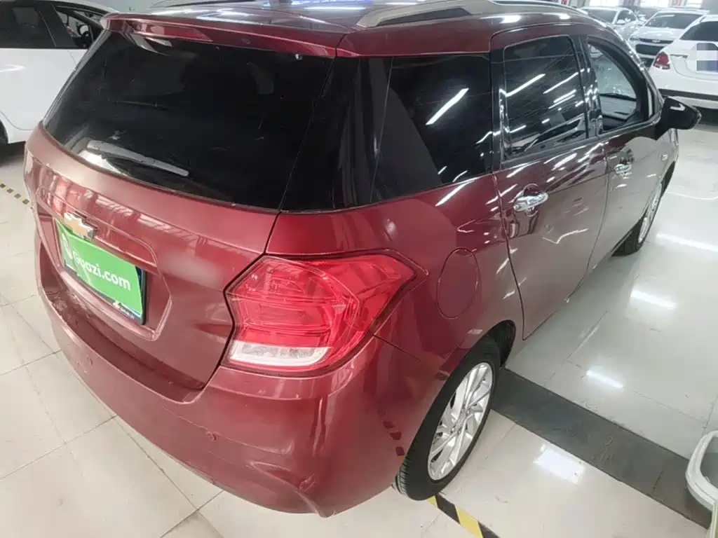 Chevrolet Lova RV 2017 2016 1.5L Automatic Fun Edition