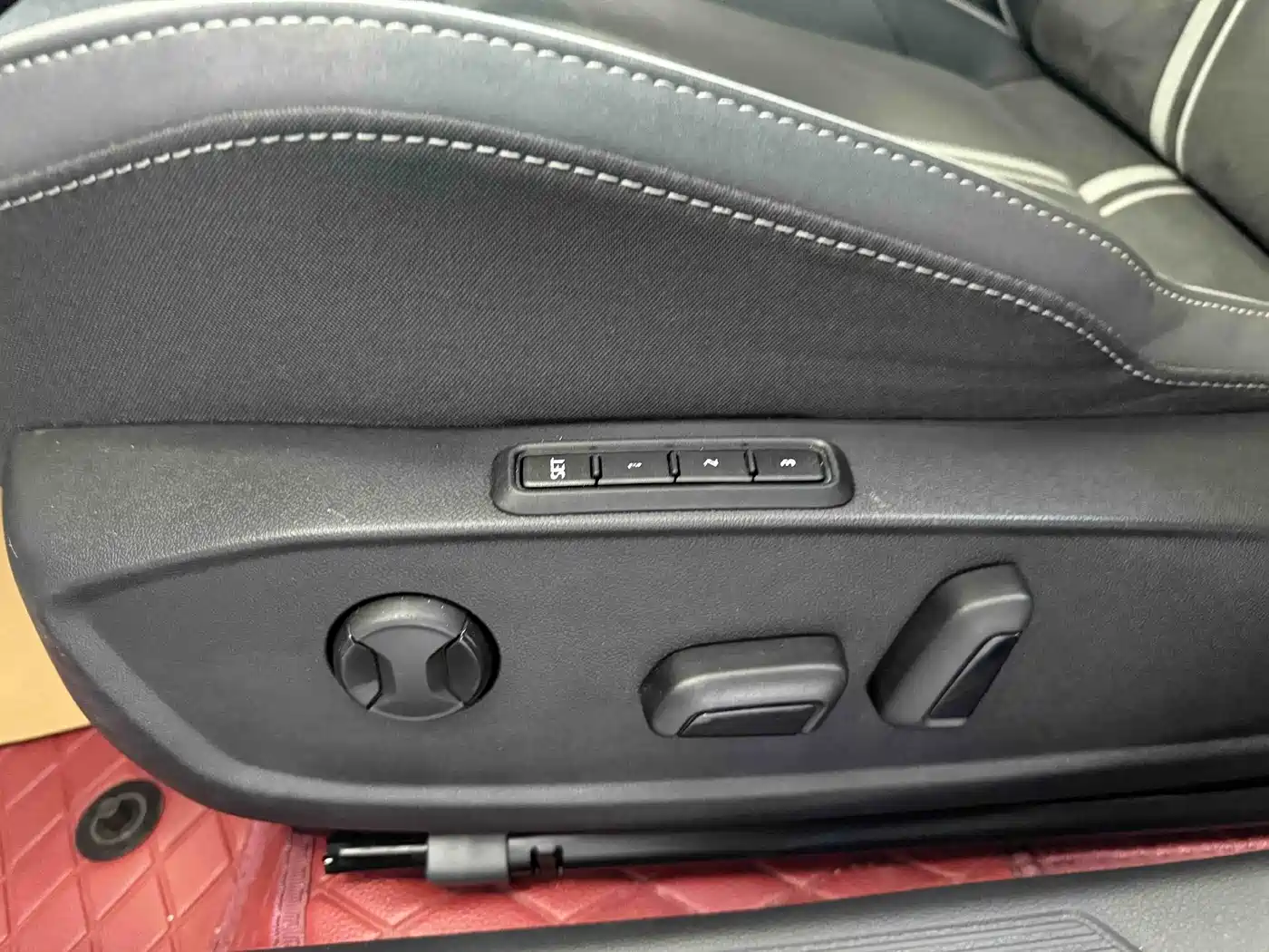 Volkswagen Golf 2023 280TSI DSG R-Line Lite фото 14