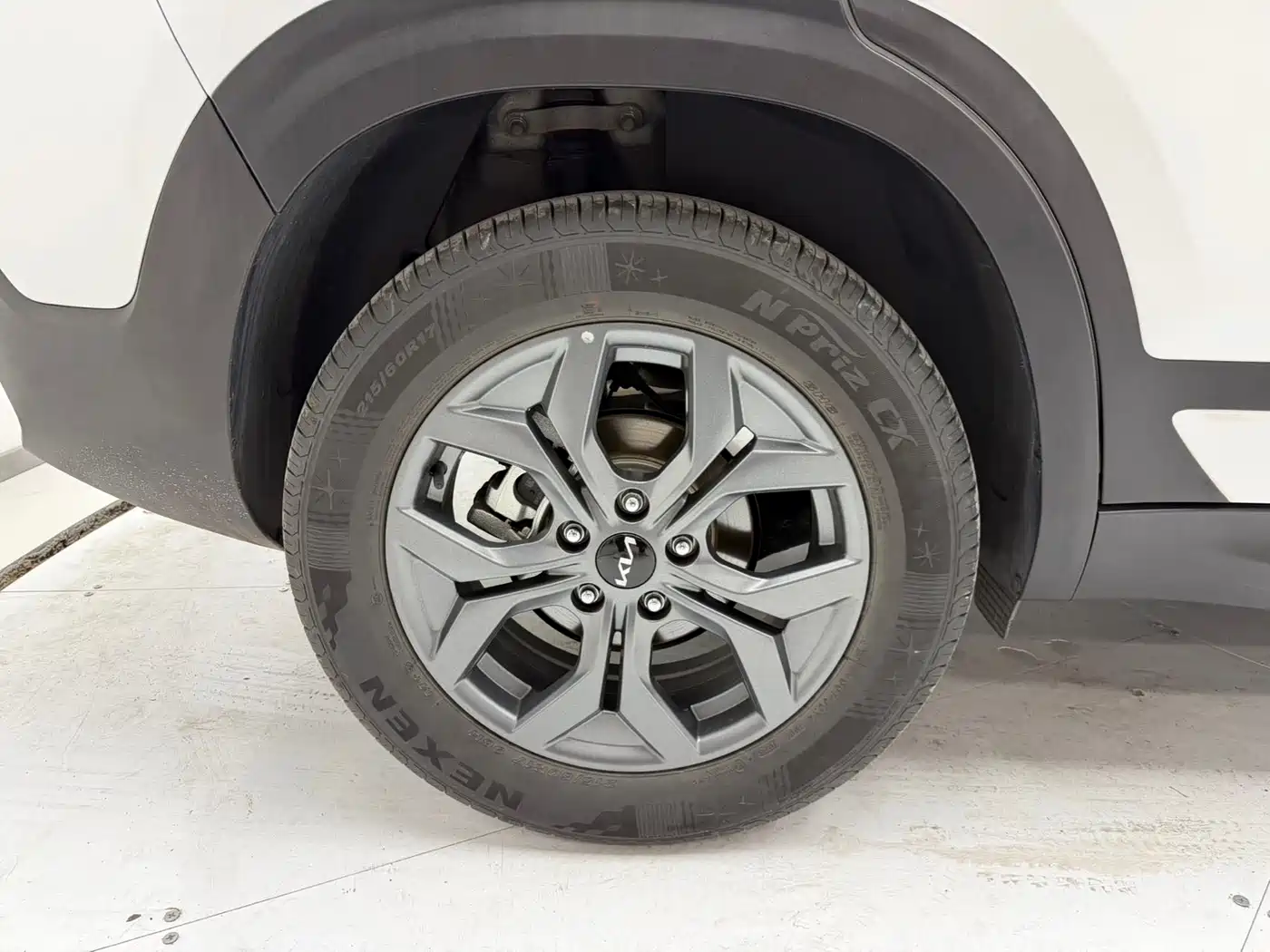 Kia Seltos 2023 1.5L CVT Luxury Edition фото 8