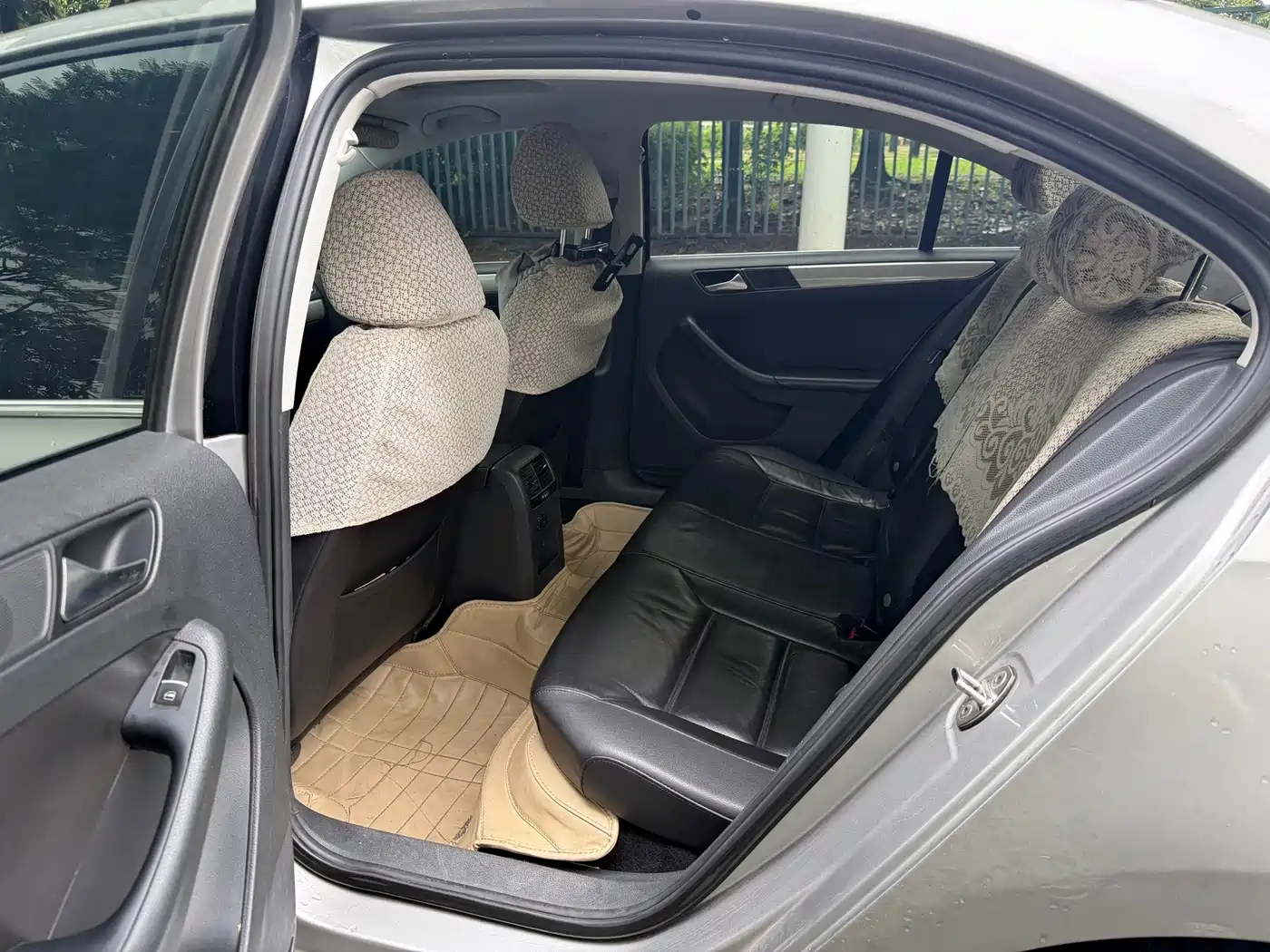 Photo 13 - Volkswagen Sagitar