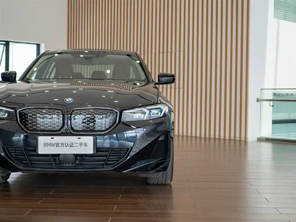 BMW i3 2025 eDrive 40 L Shadow Night Package фото 9