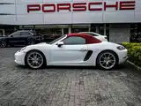 Photo 10 - Porsche 718