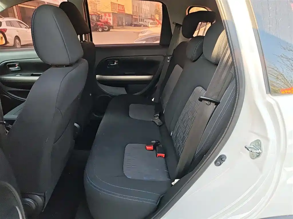 Haval H1 2017 Red Label 1.5L AMT Comfort фото 13