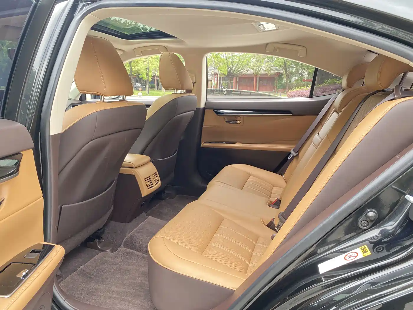 Lexus ES 2015 200 Elite Edition фото 6