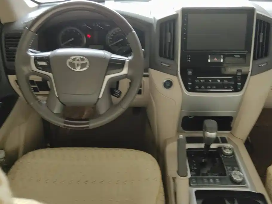 Toyota Land Cruiser (Import) 2019