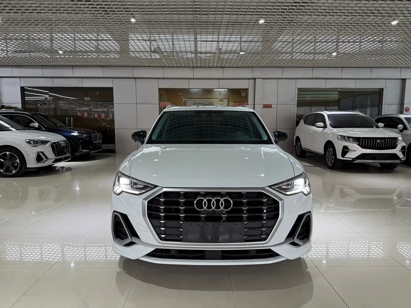 Audi Q3 2022 35 TFSI Fashion Dynamic фото 2
