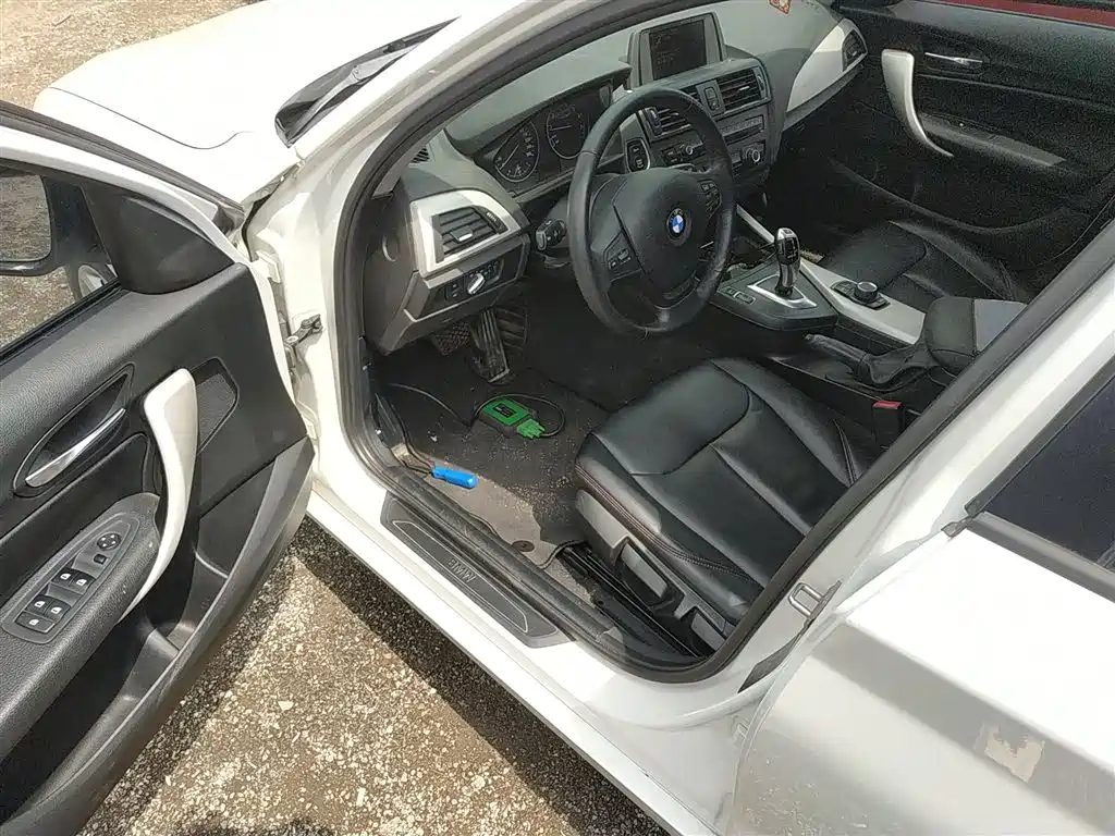BMW 1 Series (Import) 2013 Facelift 116i Leading Model фото 16