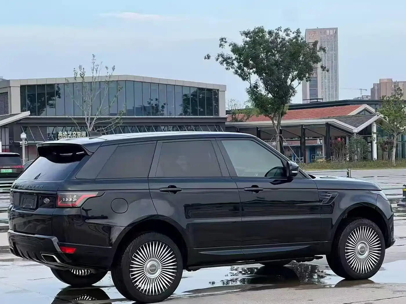 Фото 7 - Land Rover Range Rover Sport