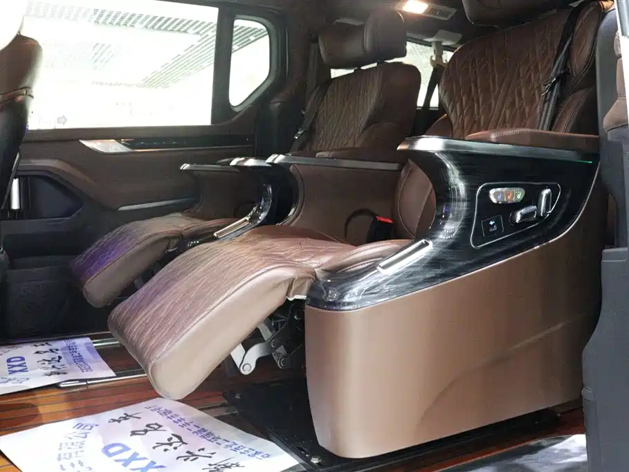 SAIC Maxus Maxus G20 2021 PLUS 2.0T Gasoline Automatic Luxury Edition фото 11