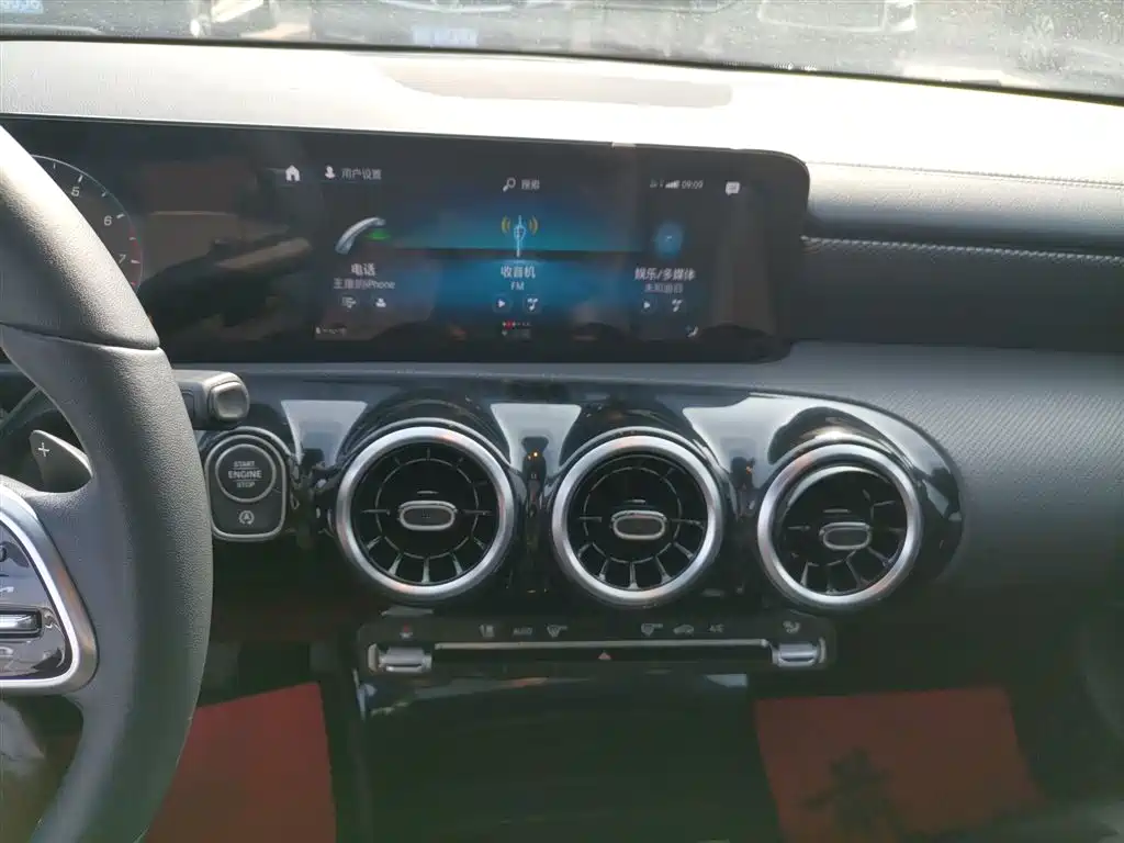 Mercedes-Benz A-Class 2021 A 180 L Sports Sedan фото 9