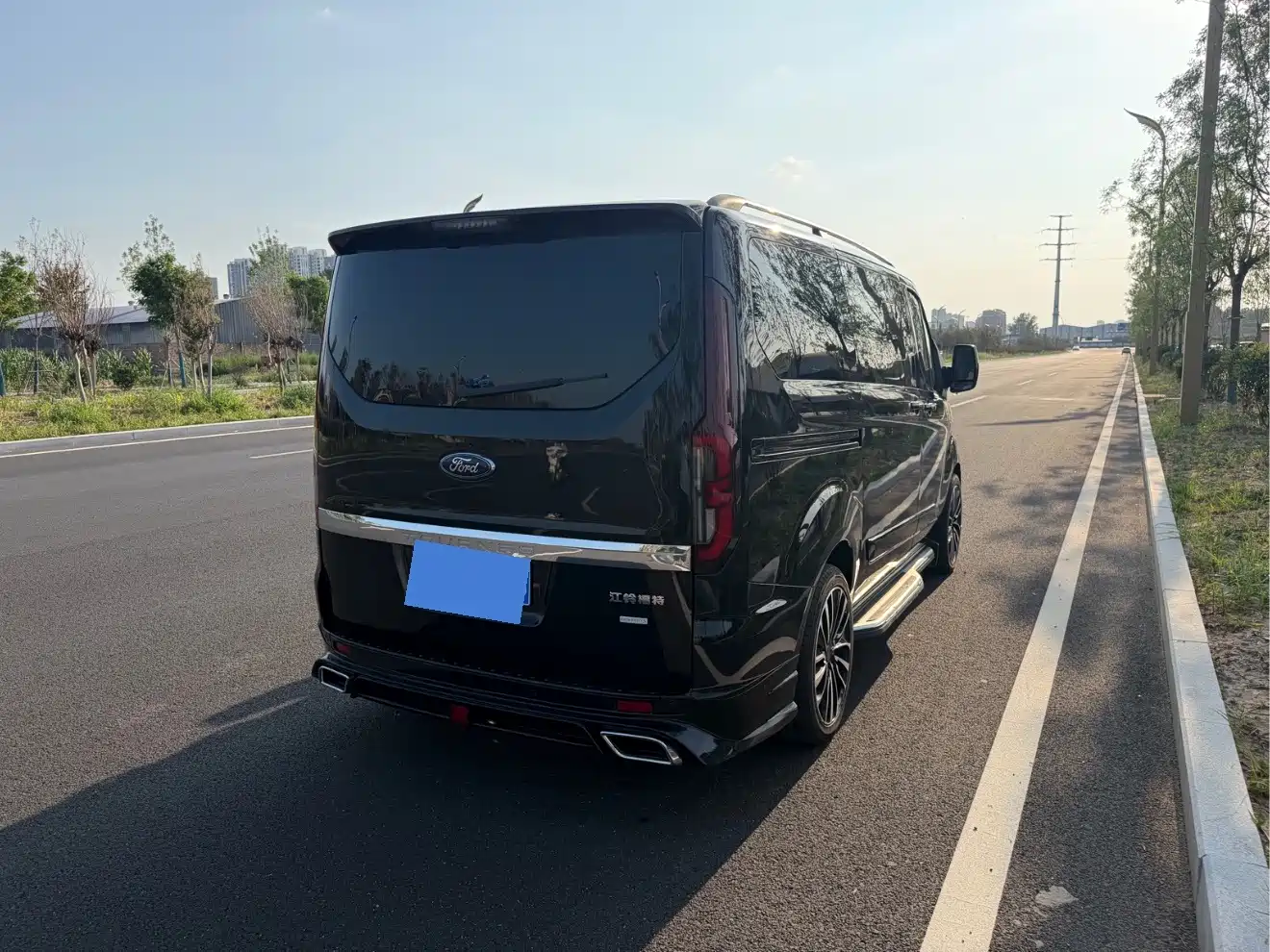 Ford Tourneo 2023 2023 Model 2.0T Auto Premium Edition